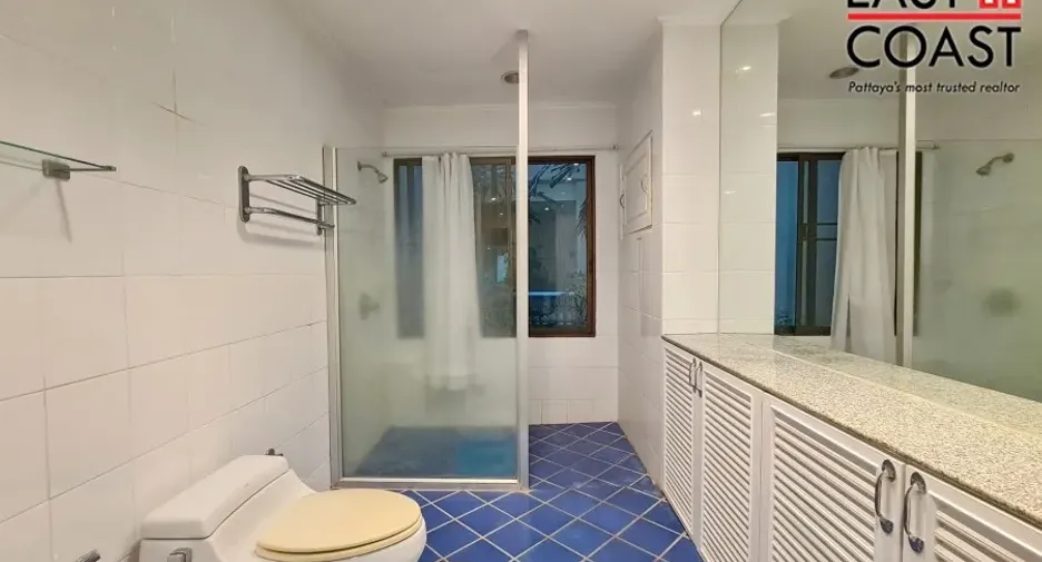 Аренда и продажа 2 спальни кондо в Na Jomtien, Паттайя