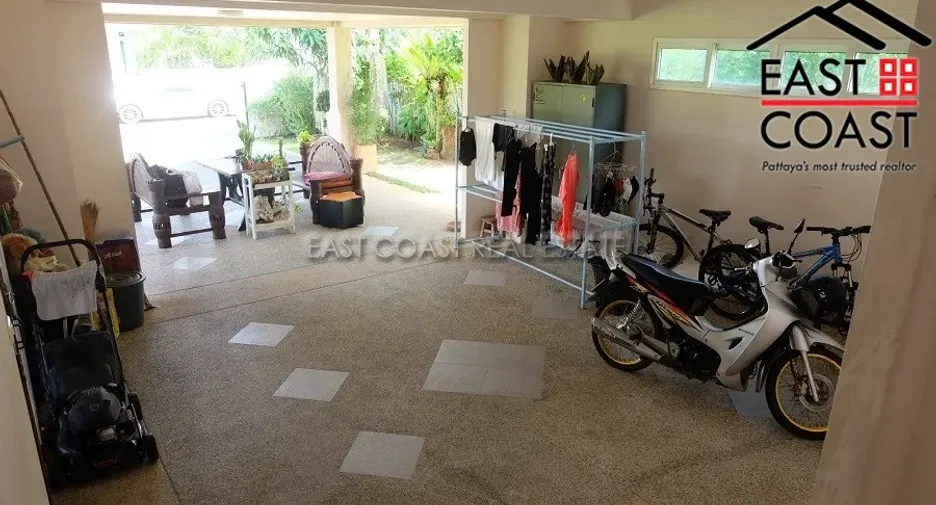 For rent and for sale 4 bedrooms house in Bang Lamung, Chonburi