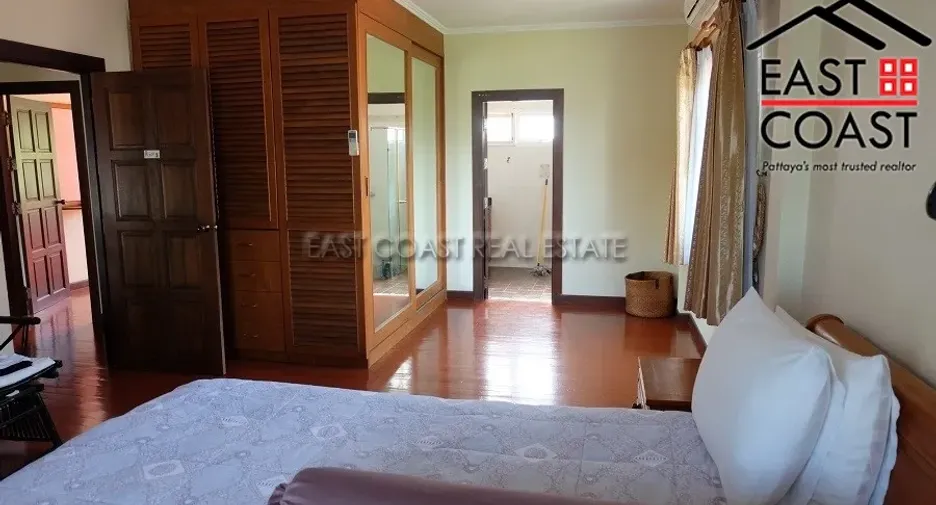 For rent and for sale 4 bedrooms house in Bang Lamung, Chonburi