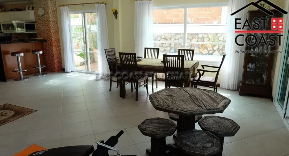 For rent and for sale 4 bedrooms house in Bang Lamung, Chonburi