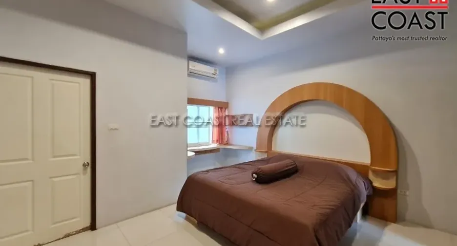 For rent and for sale 4 bedrooms house in Huay Yai, Pattaya