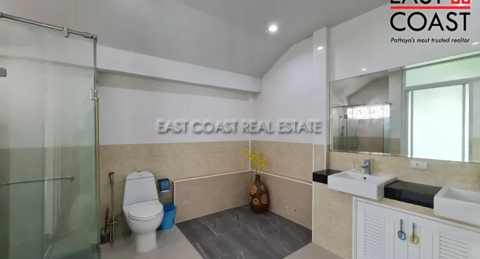 For rent and for sale 4 bedrooms house in Huay Yai, Pattaya