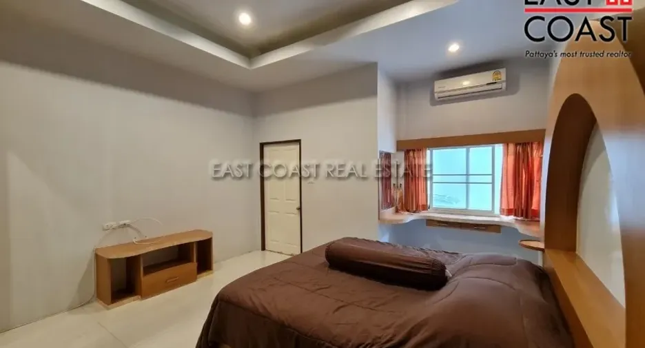 For rent and for sale 4 bedrooms house in Huay Yai, Pattaya