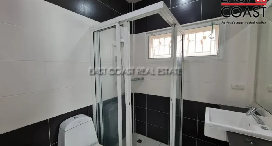 For rent and for sale 4 bedrooms house in Huay Yai, Pattaya