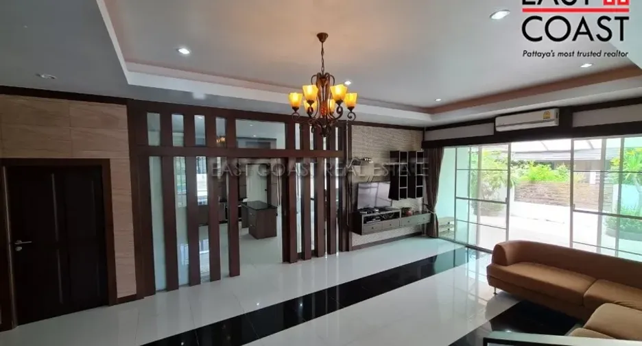 For rent and for sale 4 bedrooms house in Huay Yai, Pattaya