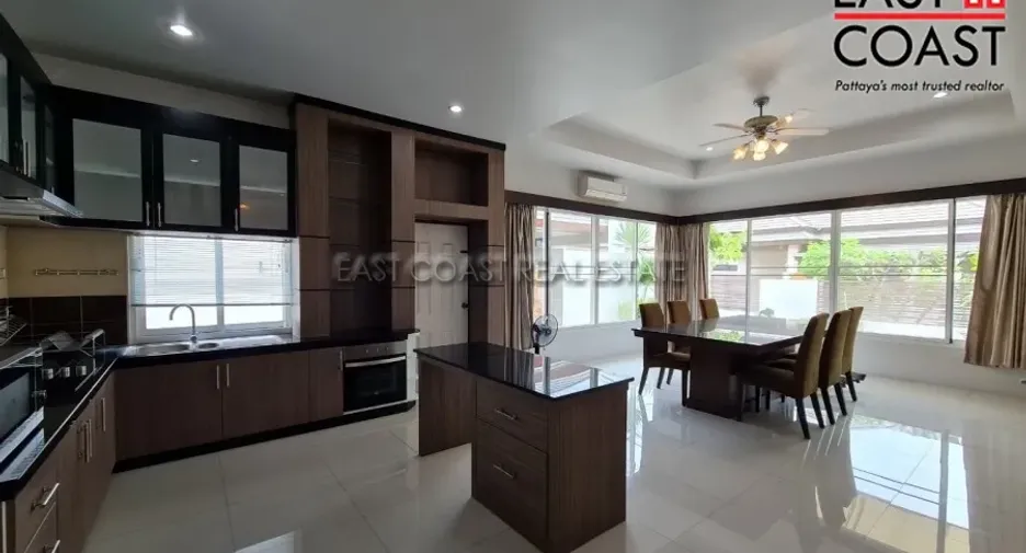 For rent and for sale 4 bedrooms house in Huay Yai, Pattaya