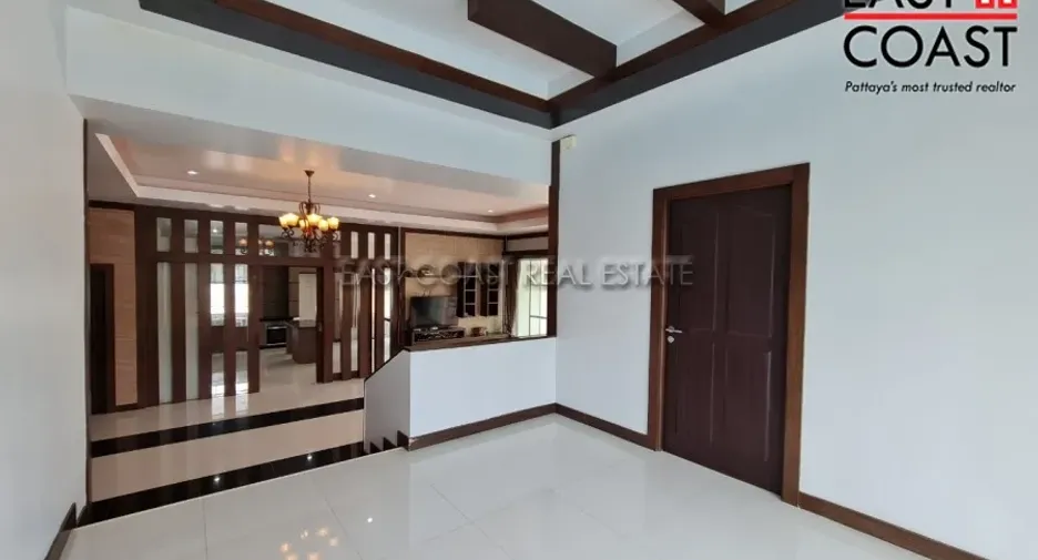 For rent and for sale 4 bedrooms house in Huay Yai, Pattaya
