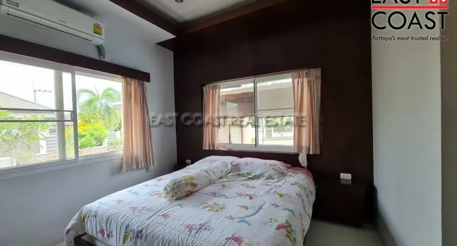 For rent and for sale 4 bedrooms house in Huay Yai, Pattaya