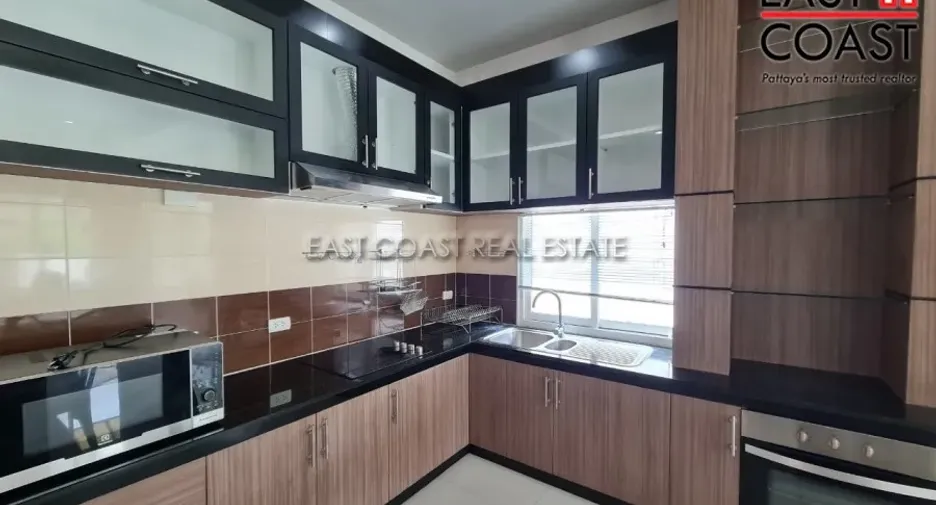For rent and for sale 4 bedrooms house in Huay Yai, Pattaya