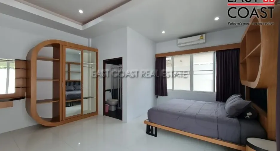 For rent and for sale 4 bedrooms house in Huay Yai, Pattaya