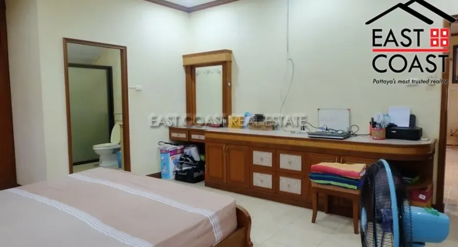For rent and for sale 3 bedrooms house in Bang Lamung, Chonburi