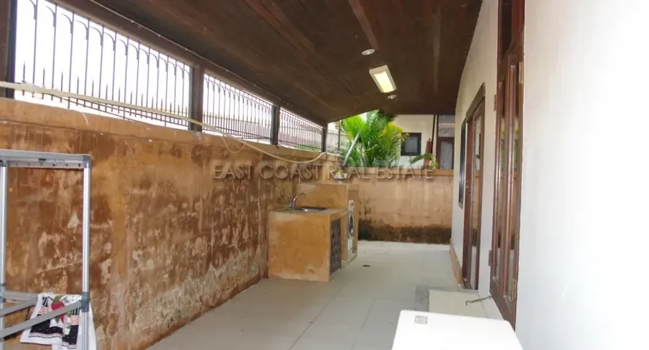 For rent そして for sale 2 ベッドルーム house in Bang Lamung, Chonburi