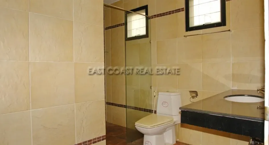 For rent そして for sale 2 ベッドルーム house in Bang Lamung, Chonburi