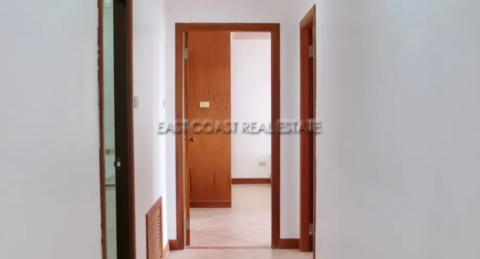 For rent and for sale 3 bedrooms condo in Jomtien, Pattaya