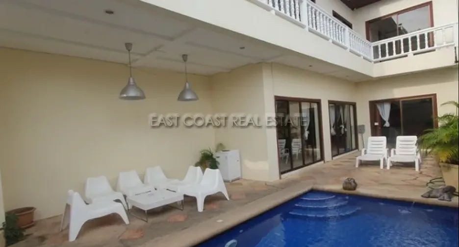 Casa en alquiler y en venta de 4 habitaciones en Bang Lamung, Chonburi