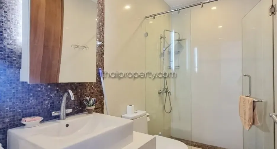 For rent and for sale 2 bedrooms condo in Bang Lamung, Chonburi