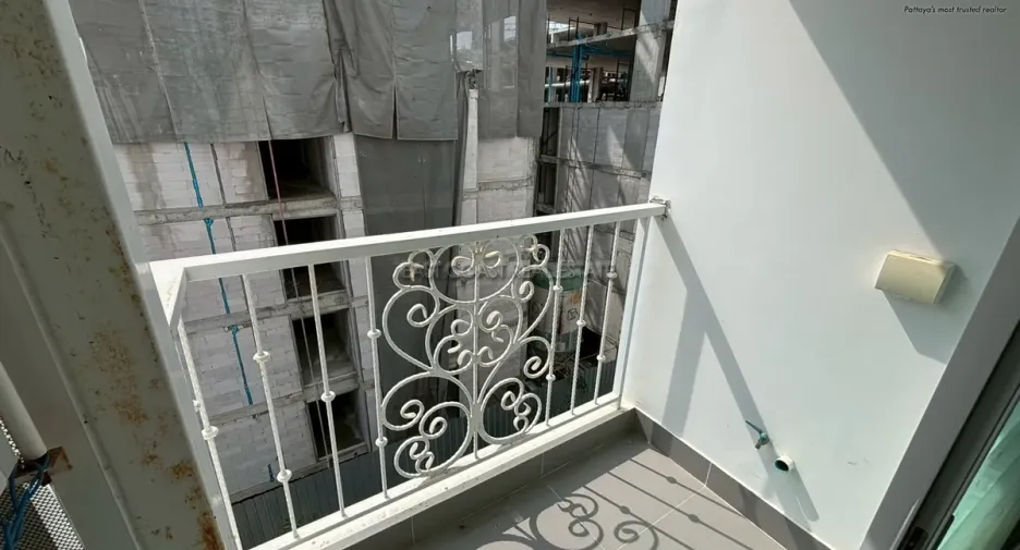 For rent and for sale 1 bed condo in Bang Lamung, Chonburi