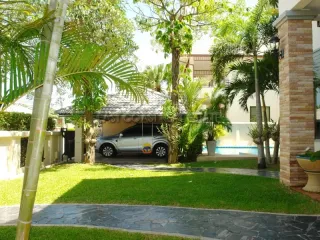For rent 4 ベッドルーム house in Bang Lamung, Chonburi