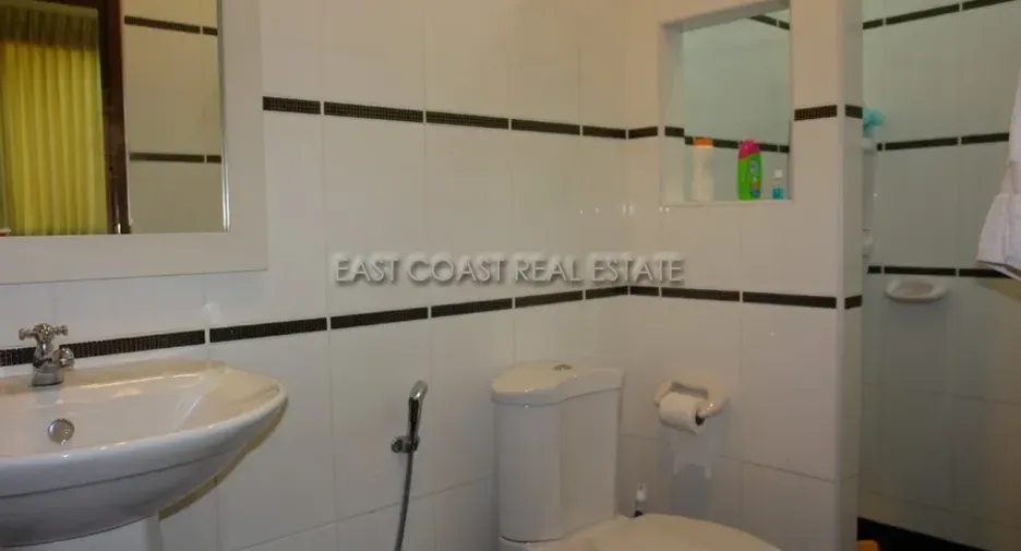 For rent 4 ベッドルーム house in Bang Lamung, Chonburi