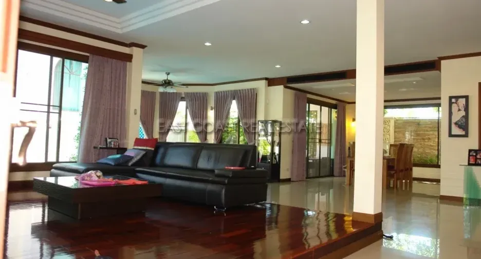 For rent 4 ベッドルーム house in Bang Lamung, Chonburi