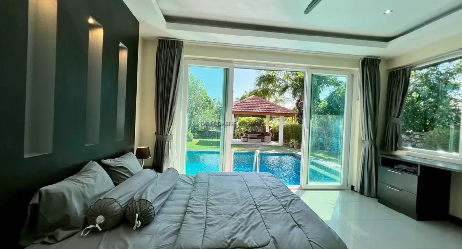 For rent and for sale 4 bedrooms house in Bang Lamung, Chonburi