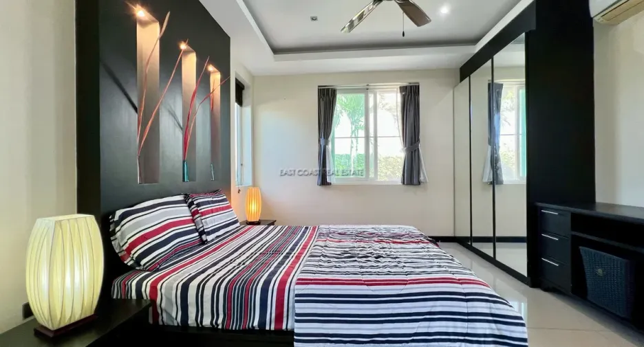 For rent and for sale 4 bedrooms house in Bang Lamung, Chonburi