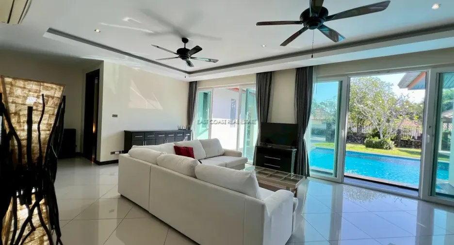 For rent and for sale 4 bedrooms house in Bang Lamung, Chonburi