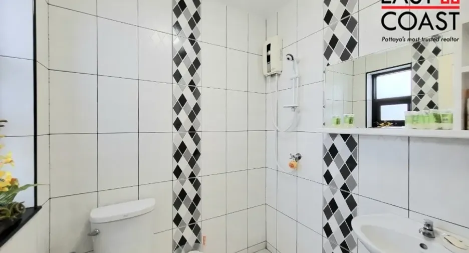 For rent and for sale 3 bedrooms house in Bang Lamung, Chonburi