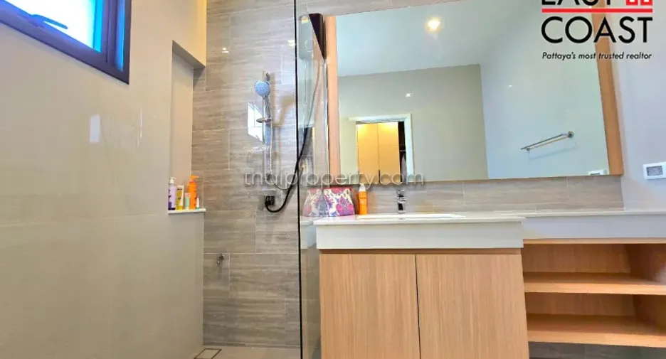 For rent and for sale 3 bedrooms house in Bang Lamung, Chonburi