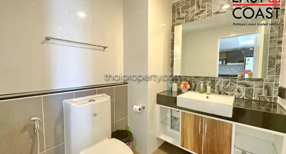 For rent and for sale 2 bedrooms condo in Bang Lamung, Chonburi