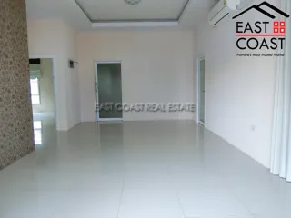 For rent そして for sale 3 ベッドルーム house in Bang Lamung, Chonburi