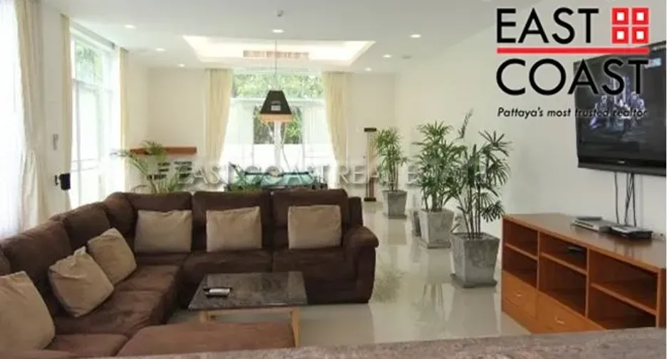 For rent and for sale 4 bedrooms house in Bang Lamung, Chonburi
