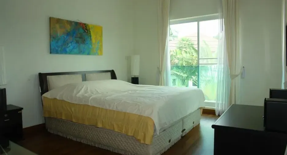 For rent and for sale 4 bedrooms house in Bang Lamung, Chonburi