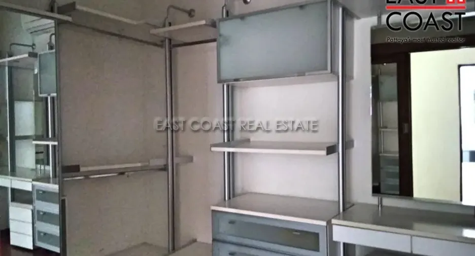 For rent and for sale 4 bedrooms house in Bang Lamung, Chonburi