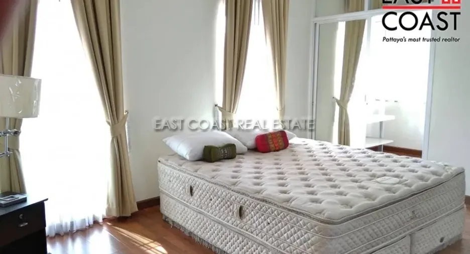 For rent and for sale 4 bedrooms house in Bang Lamung, Chonburi
