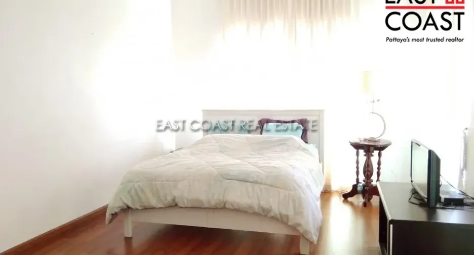 For rent and for sale 4 bedrooms house in Bang Lamung, Chonburi