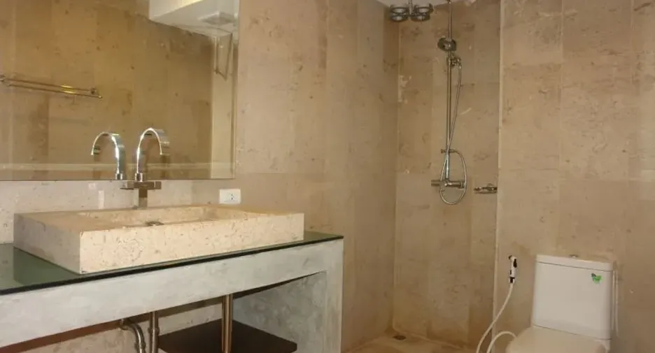 For rent and for sale 2 bedrooms condo in Bang Lamung, Chonburi