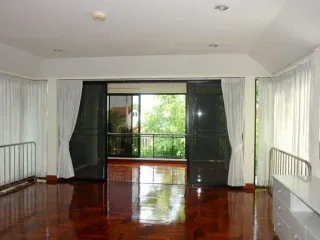 For rent 4 ベッドルーム house in Na Jomtien, Pattaya