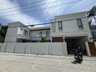 出租 4 卧室 别墅 在 Bang Lamung, Chon Buri