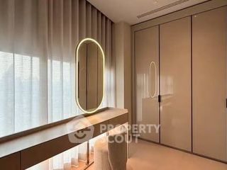 Condo en alquiler y en venta de 4 habitaciones en Khlong Toei, Bangkok