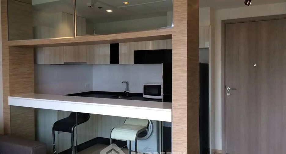 For sale 1 bed condo in Watthana, Bangkok