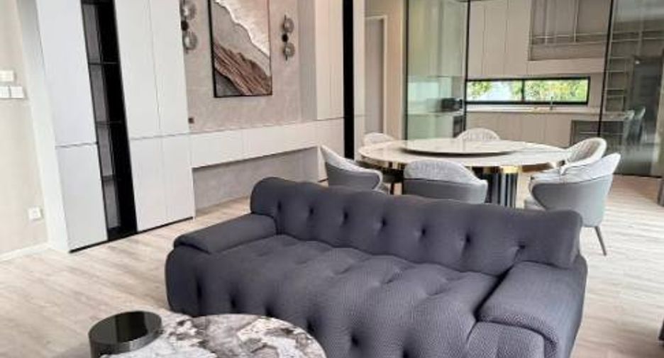For rent 4 bedrooms house in Saphan Sung, Bangkok