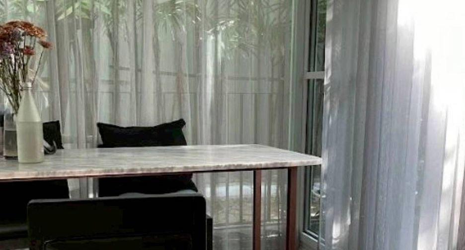 Condo en alquiler de 2 habitaciones en Khlong Toei, Bangkok