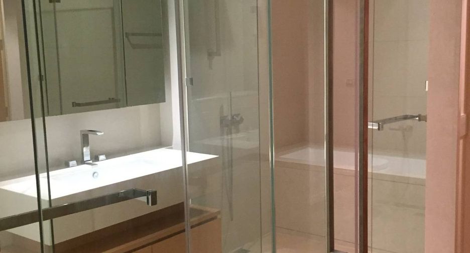 For sale 2 ベッドルーム condo in Sathon, Bangkok