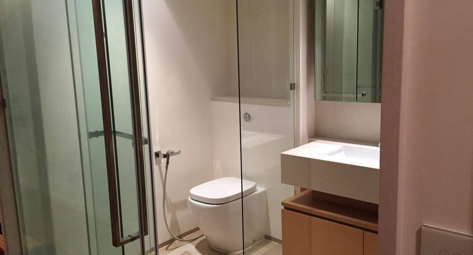For sale 2 ベッドルーム condo in Sathon, Bangkok