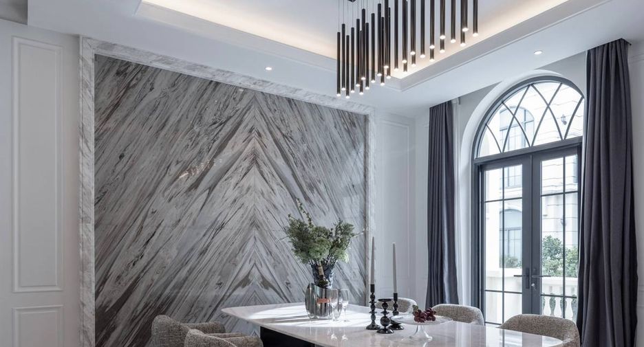 Casa adosada en venta de 4 habitaciones en Watthana, Bangkok