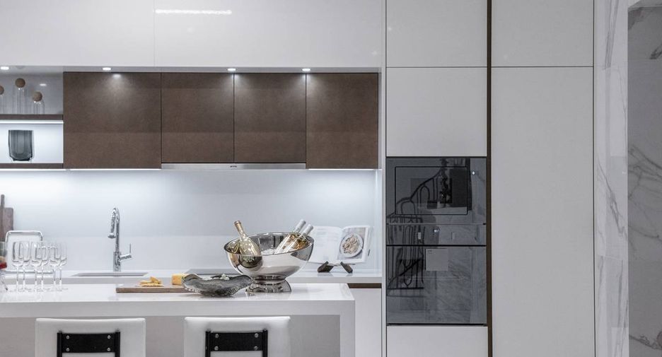 Casa adosada en venta de 4 habitaciones en Watthana, Bangkok