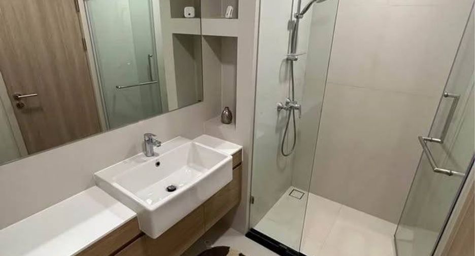 For sale 1 Beds condo in Khlong Toei, Bangkok