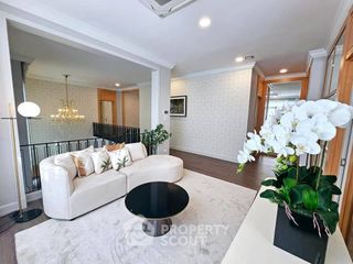 出租 和 出售 5 卧室 独立屋 在 Saphan Sung, 曼谷