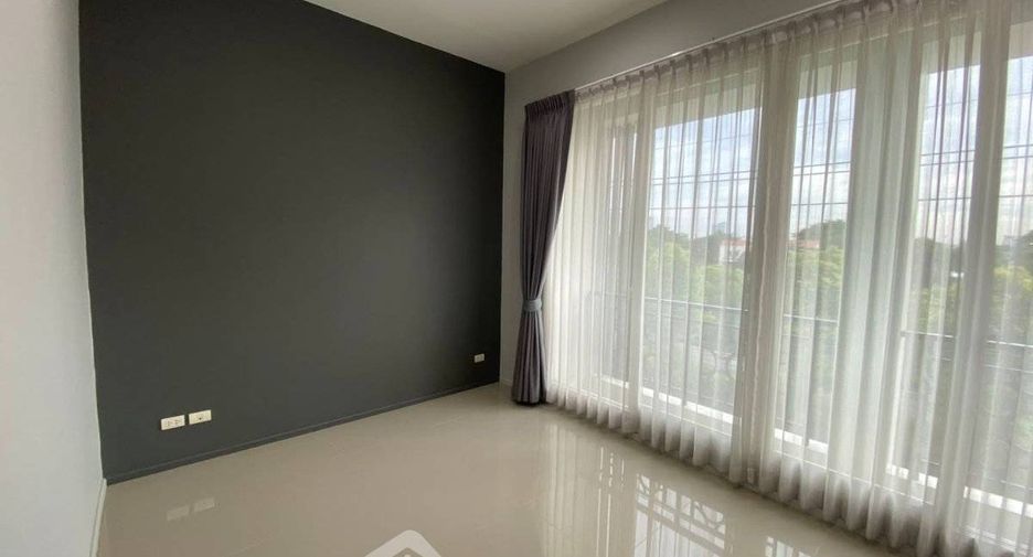 Аренда и продажа 3 спальни таунхаус в Суан Луанг, Бангкок